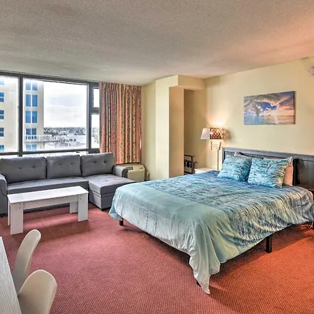 Daytona Beach Studio With Pool And Ocean Access!